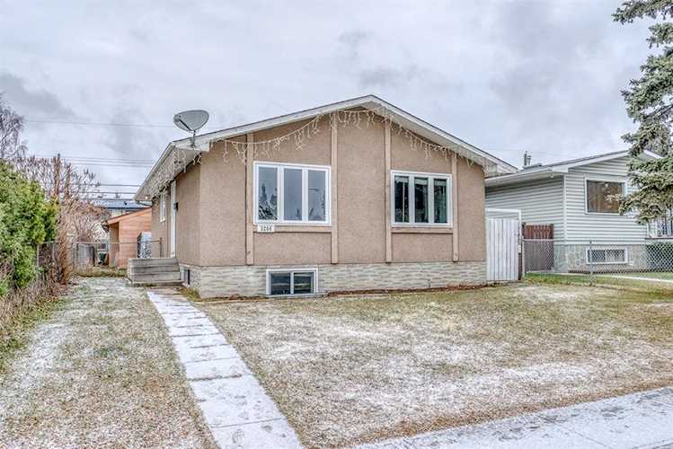 3264 Dover Ridge Dr SE Calgary, AB T2B 2A7