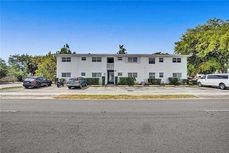 2458 Polk St #210 Hollywood, FL 33020