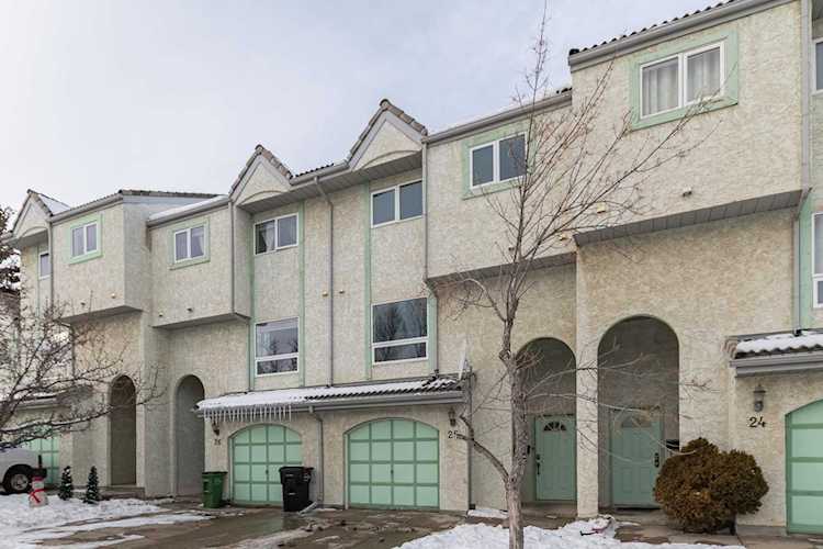 # 25 9505 176 Street Edmonton, AB T5T 5Z4