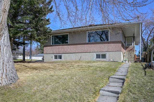 3102 SW 42 St Calgary, AB T3E 3M3