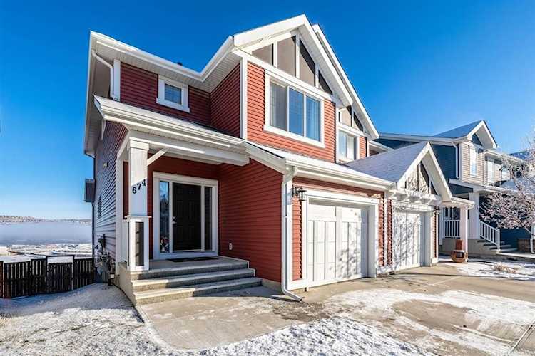 674 River Heights Crescent Cochrane, AB T4C 0R7