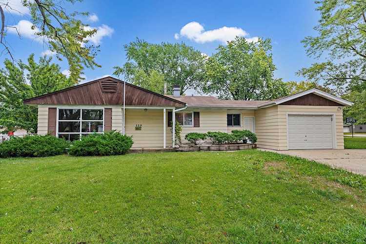 119 Hickory Dr Carpentersville, IL 60110