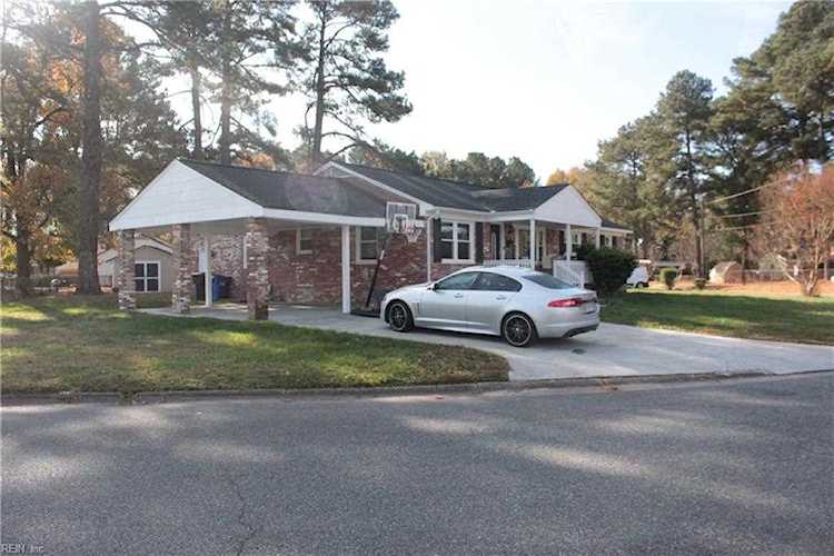 1015 Robinson Rd Portsmouth, VA 23701