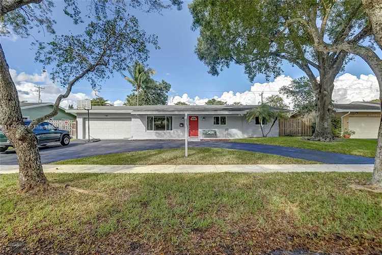 7301 NW 11th Ct Plantation, FL 33313