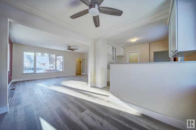13204 109 Avenue Edmonton, AB T5M 2G5