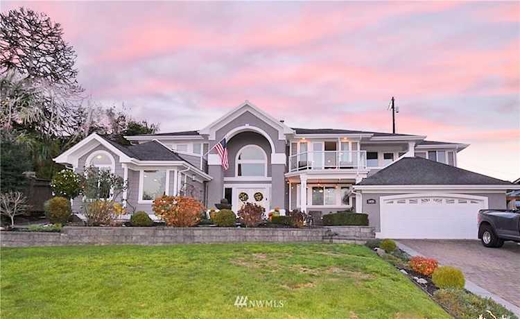1458 Country Club Dr Camano Island, WA 98282