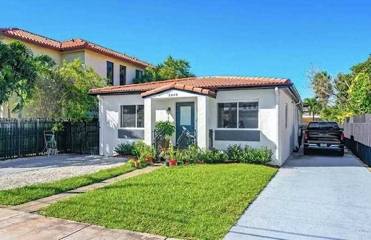 2640 SW 32nd Ct Miami, FL 33133