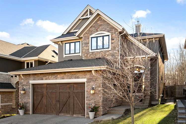 13 Ascot Rise SW Calgary, AB T3H 0T9