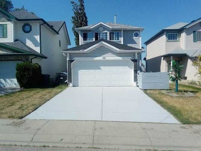 222 Hidden Spring Mews NW Calgary, AB T3A 5N3