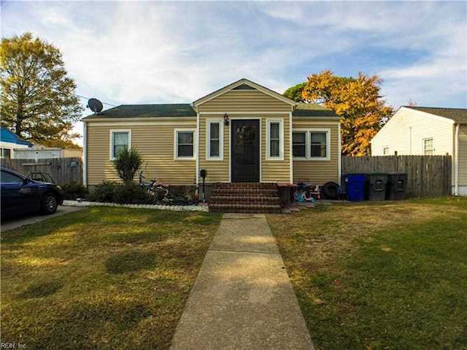 8023 Glade Rd Norfolk, VA 23518