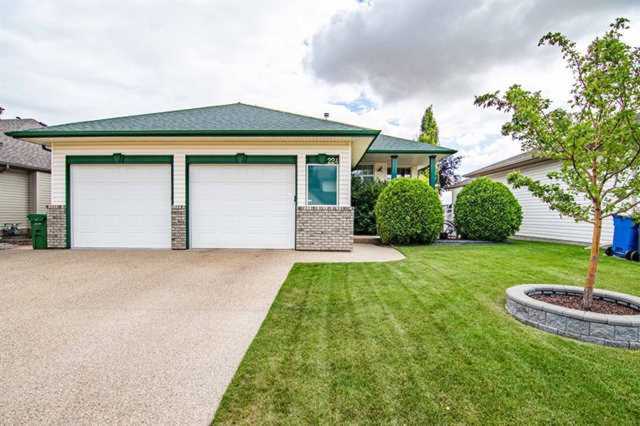 224 Lampard Crescent Red Deer, AB T4R 2W5