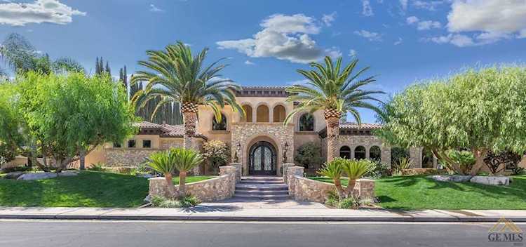 2801 Cormier Drive Bakersfield, CA 93311