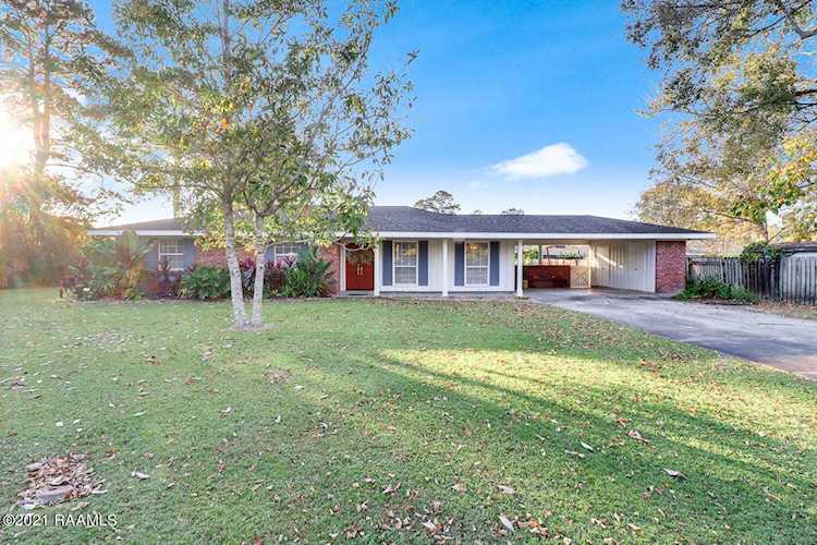 2 Brentwood Circle Lafayette, LA 70503