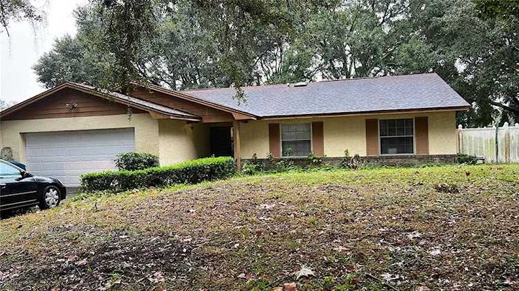 8227 Bluestar CIRCLE Orlando, FL 32819