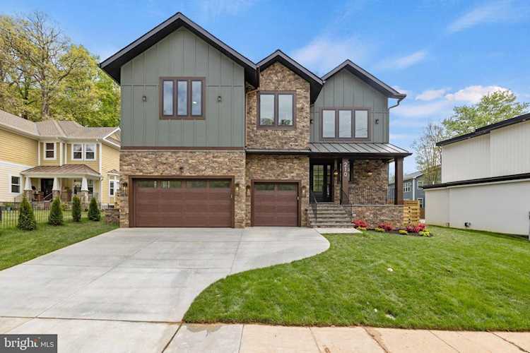 210 Patrick St Vienna, VA 22180