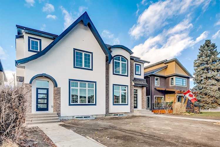 2225 31 St SW Calgary, AB T3E 2N3
