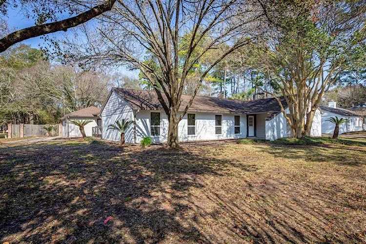 638 Cypresswood Dr Spring, TX 77388