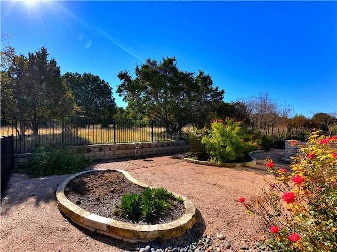 209 Bear Creek LN Georgetown, TX 78633