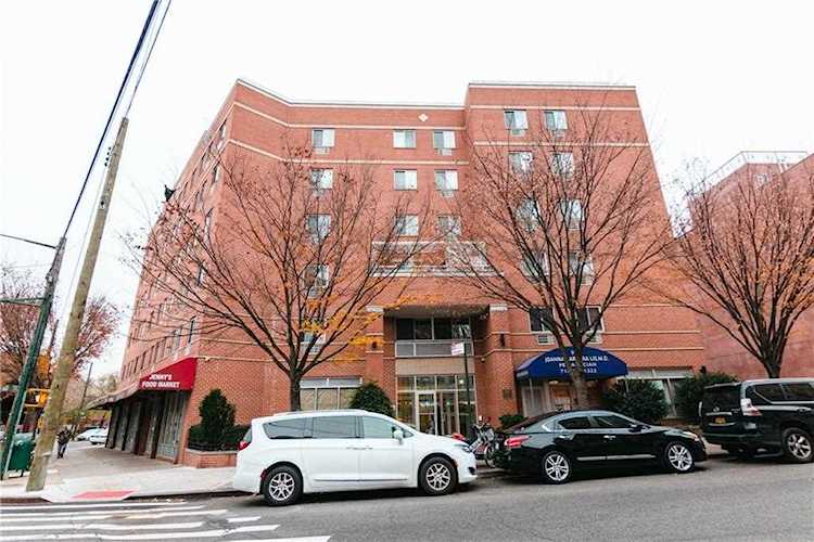 970 41st St Brooklyn, NY 11219