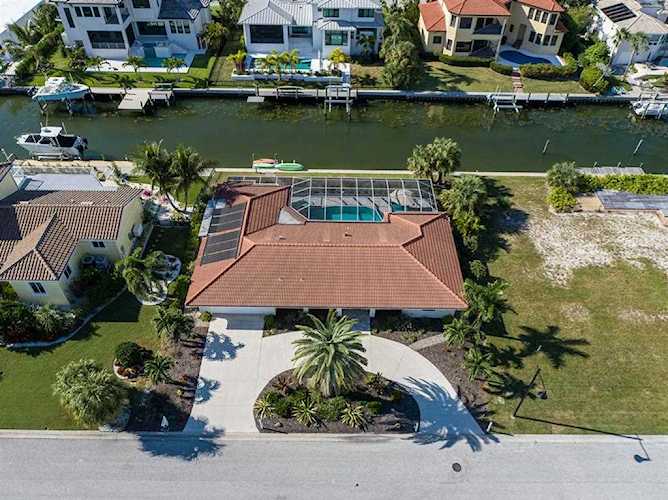 609 Halyard Ln Longboat Key, FL 34228