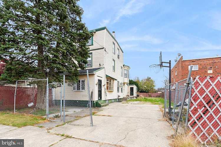 5821 Hegerman St Philadelphia, PA 19135