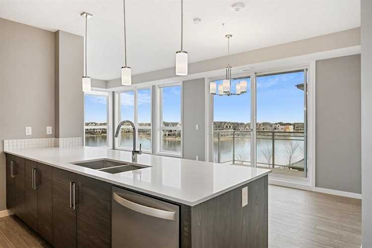 11 Mahogany Circle SE #302 Calgary, AB T3M 2Z3