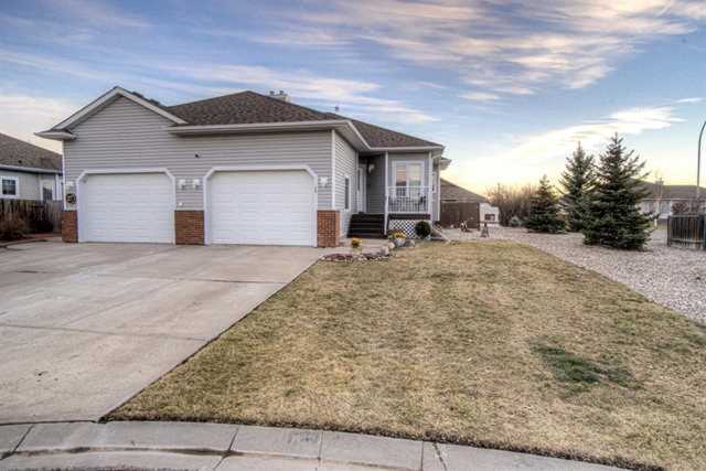 29 Skyline Mews Claresholm, AB T0L 0T0