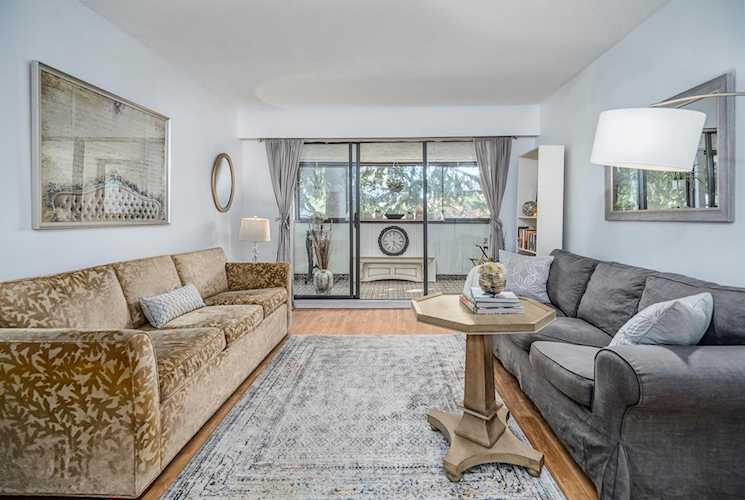 1320 Fir Street #204 White Rock, BC V4B 4B2