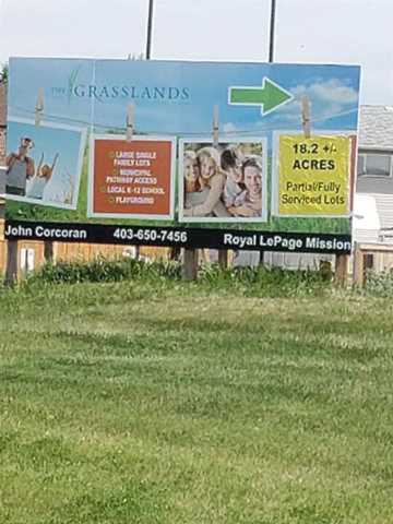 25 Clover Crescent Beiseker, AB T0M 0G0