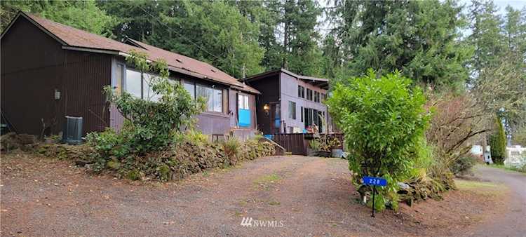 228 Lakeview Dr Silverlake, WA 98645