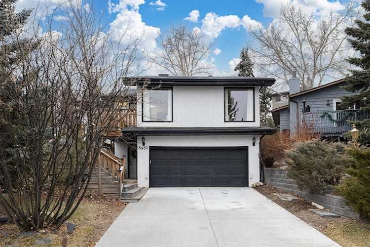 8480 62 Ave NW Calgary, AB T3B 4Y4