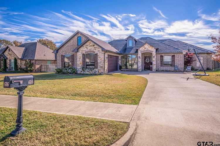 616 Imagine Dr Lindale, TX 75771