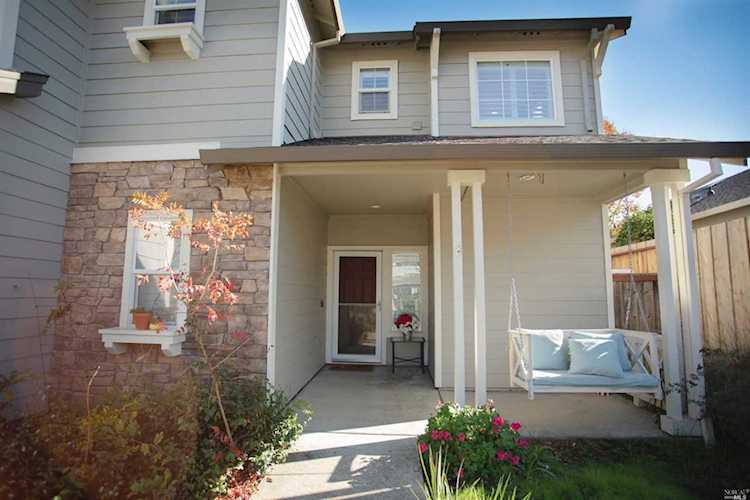 307 Elbridge Avenue Cloverdale, CA 95425