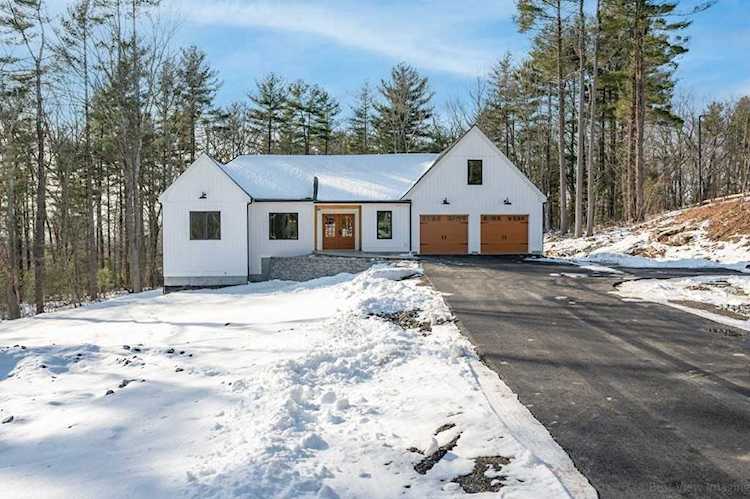 417 Hill Street Northbridge, MA 01588