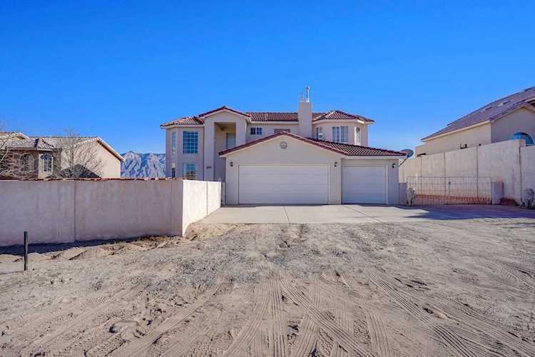 916 Monterrey Rd NE Rio Rancho, NM 87144
