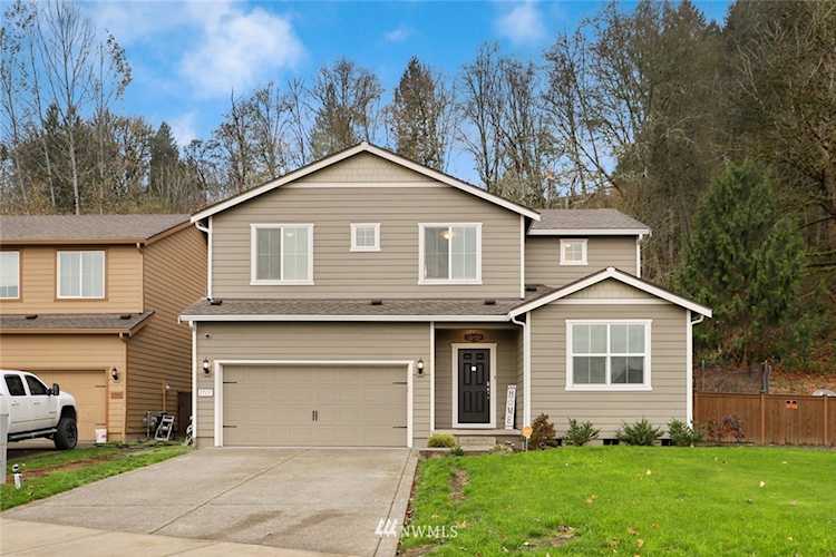 1711 Blacktail Ln Woodland, WA 98674