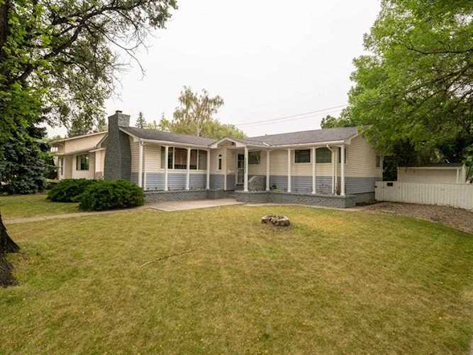1202 S 13 St Lethbridge, AB T1K 1S9