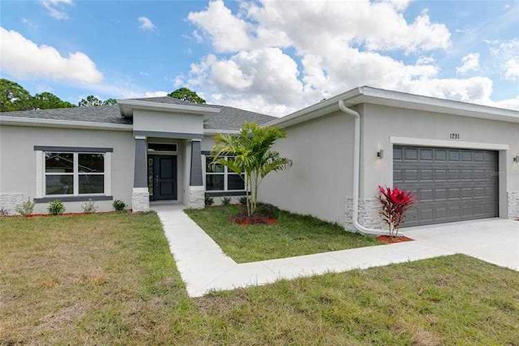 000 Simberg St North Port, FL 34291