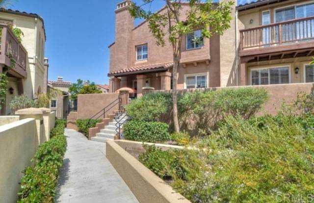 3177 Via Iris Carlsbad, CA 92009