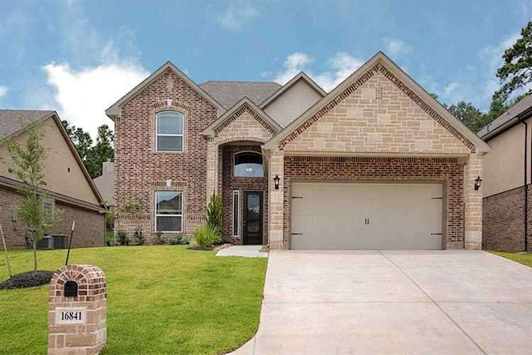9779 Waller Conroe, TX 77303