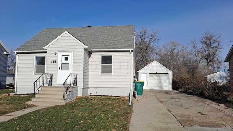 118 E 2 Ave West Fargo, ND 58078