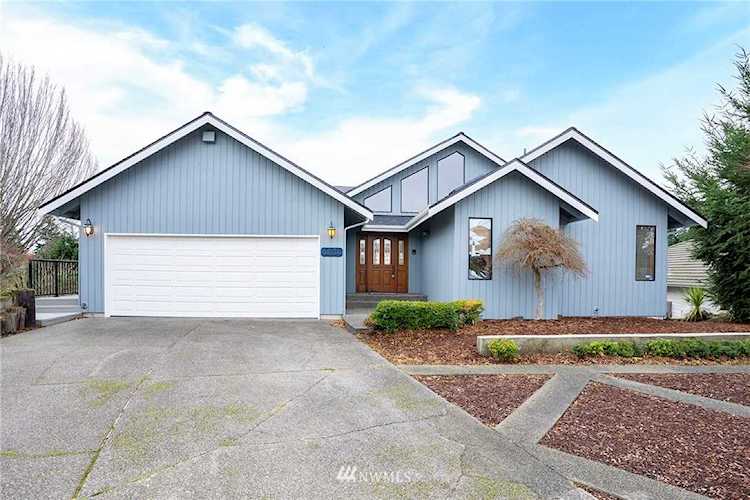 4634 Lighthouse Dr NE Tacoma, WA 98422