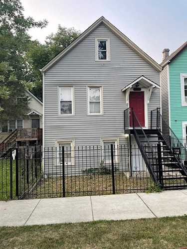 2054 W James St Chicago, IL 60609