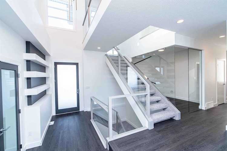 1459 Howes Crescent Edmonton, AB T6W 3B6