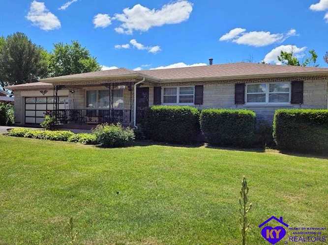 194 Senate Circle Radcliff, KY 40160