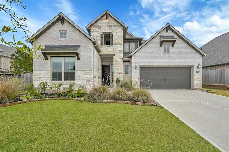1416 Graystone Hills Dr Conroe, TX 77304