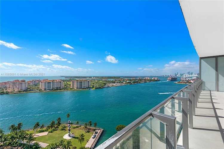 800 S Pointe Dr #2003 Miami Beach, FL 33139