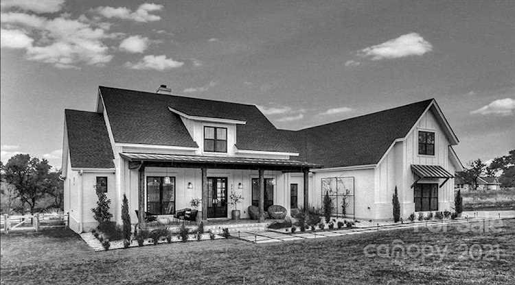 685 Oak Ln Mars Hill, NC 28754 | MLS 3650770 Photo 1