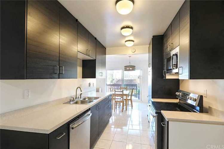 5950 Buckingham Parkway #411 Culver City, CA 90230