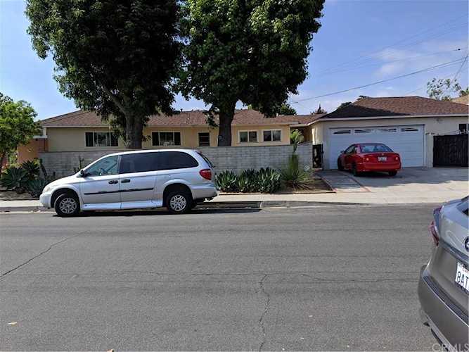 8536 Mcconnell Ave Los Angeles, CA 90045